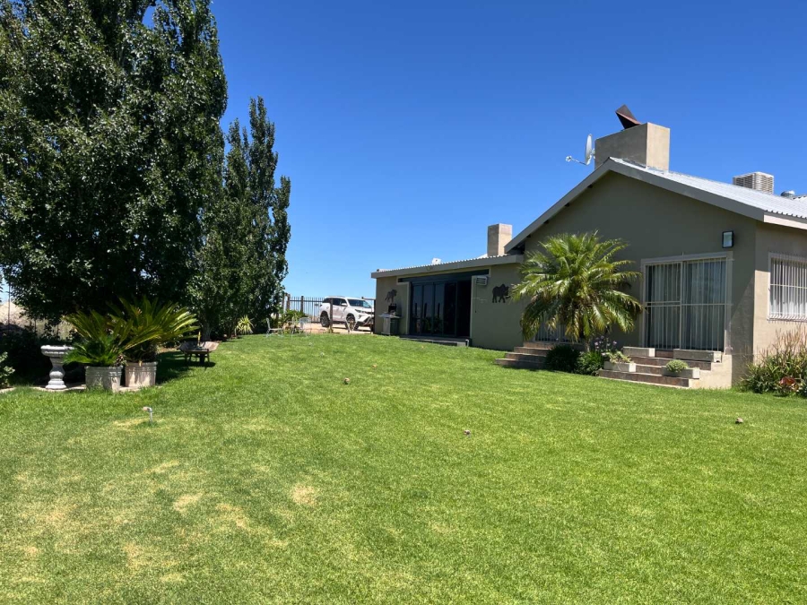 3 Bedroom Property for Sale in Olyfvenhoudtsdrift Northern Cape
